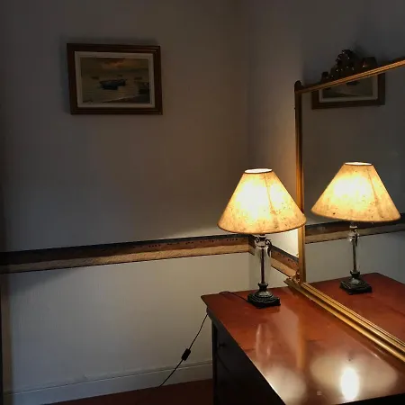 Villa-gaby Entiere Et Piscine Ментона