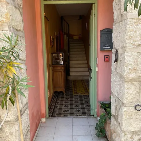 Villa-gaby Entiere Et Piscine Вилла