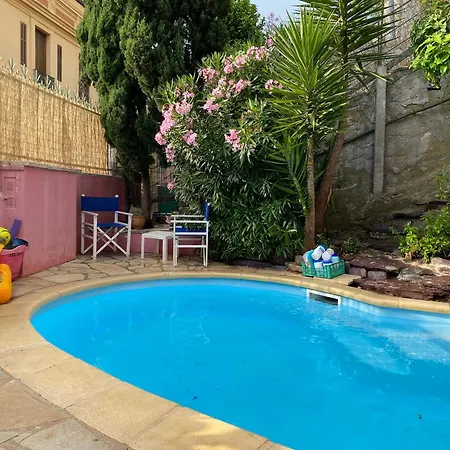 Villa-gaby Entiere Et Piscine 멍똥