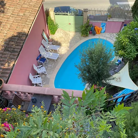 빌라 Villa-gaby Entiere Et Piscine 멍똥