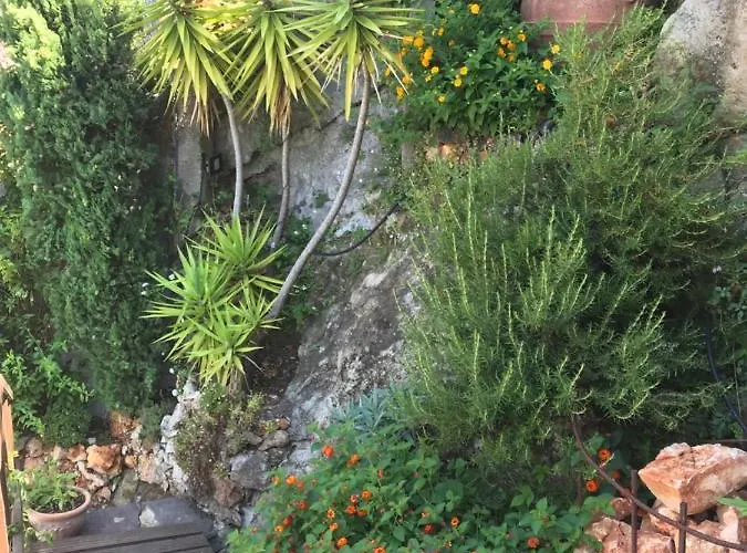 Villa-gaby Entiere Et Piscine * Menton