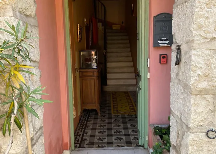 Villa-gaby Entiere Et Piscine Vila