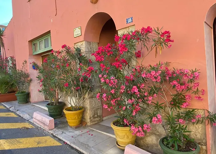 Villa-gaby Entiere Et Piscine